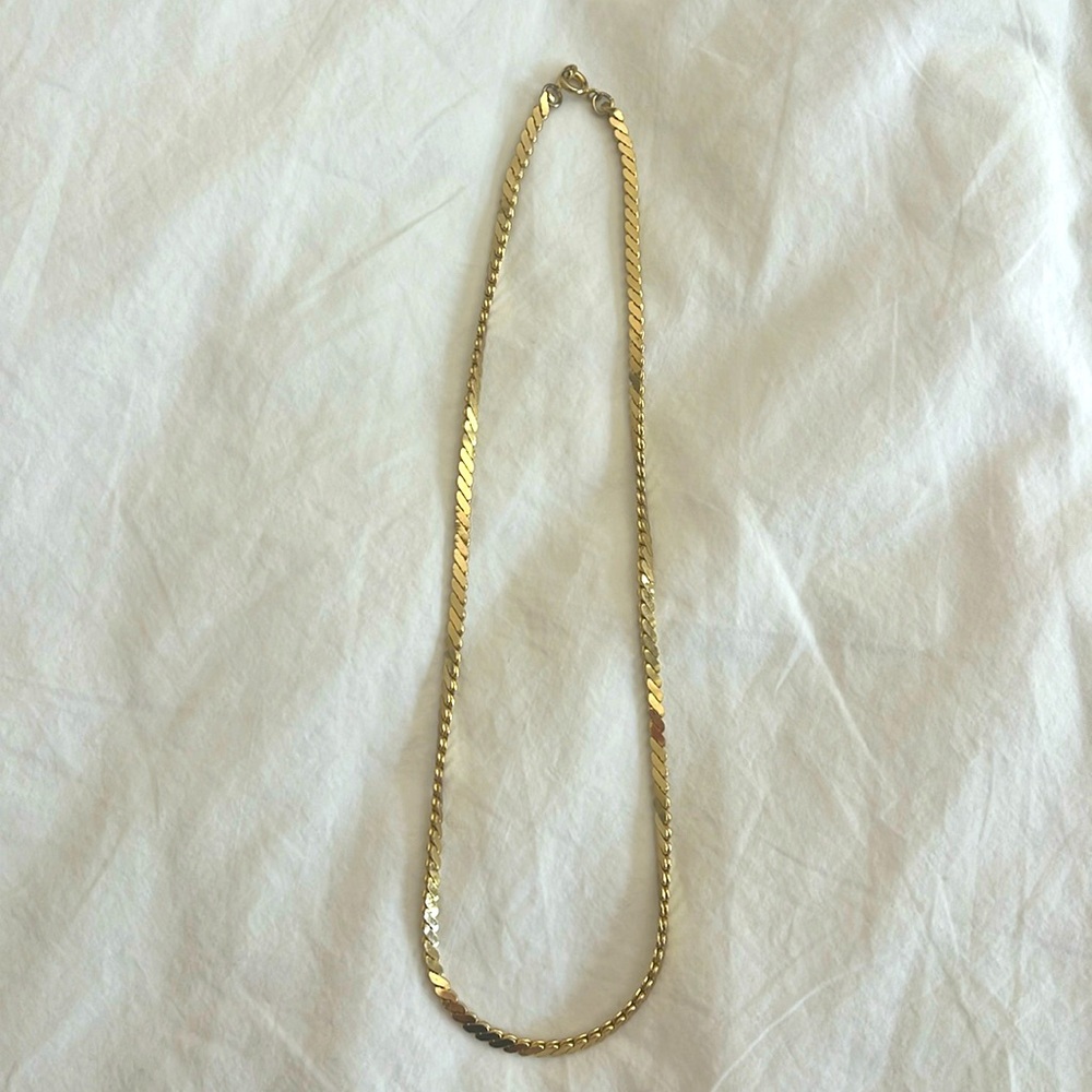 Beautiful Gold Plated Classic and Chic Herringbone Necklace